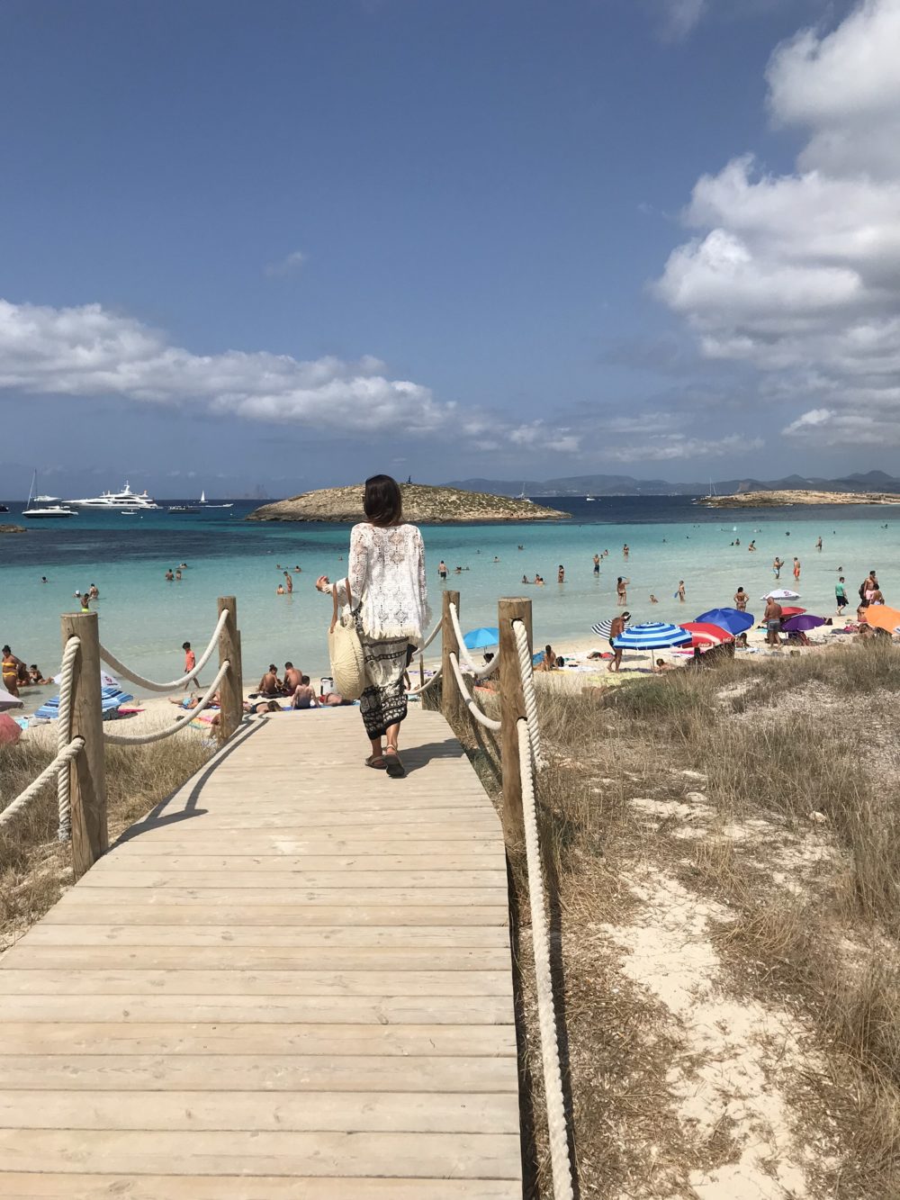Formentera: Από νησί των hippies, στο απόλυτο μποέμ barefoot escape. Η anti-ibiza που θα σε κερδίσει!
