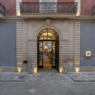 Θέλετε να ξυπνάτε & να κοιμάστε με θέα την Ακρόπολη; Αυτές είναι οι σουίτες που πρέπει να ανακαλύψετε…