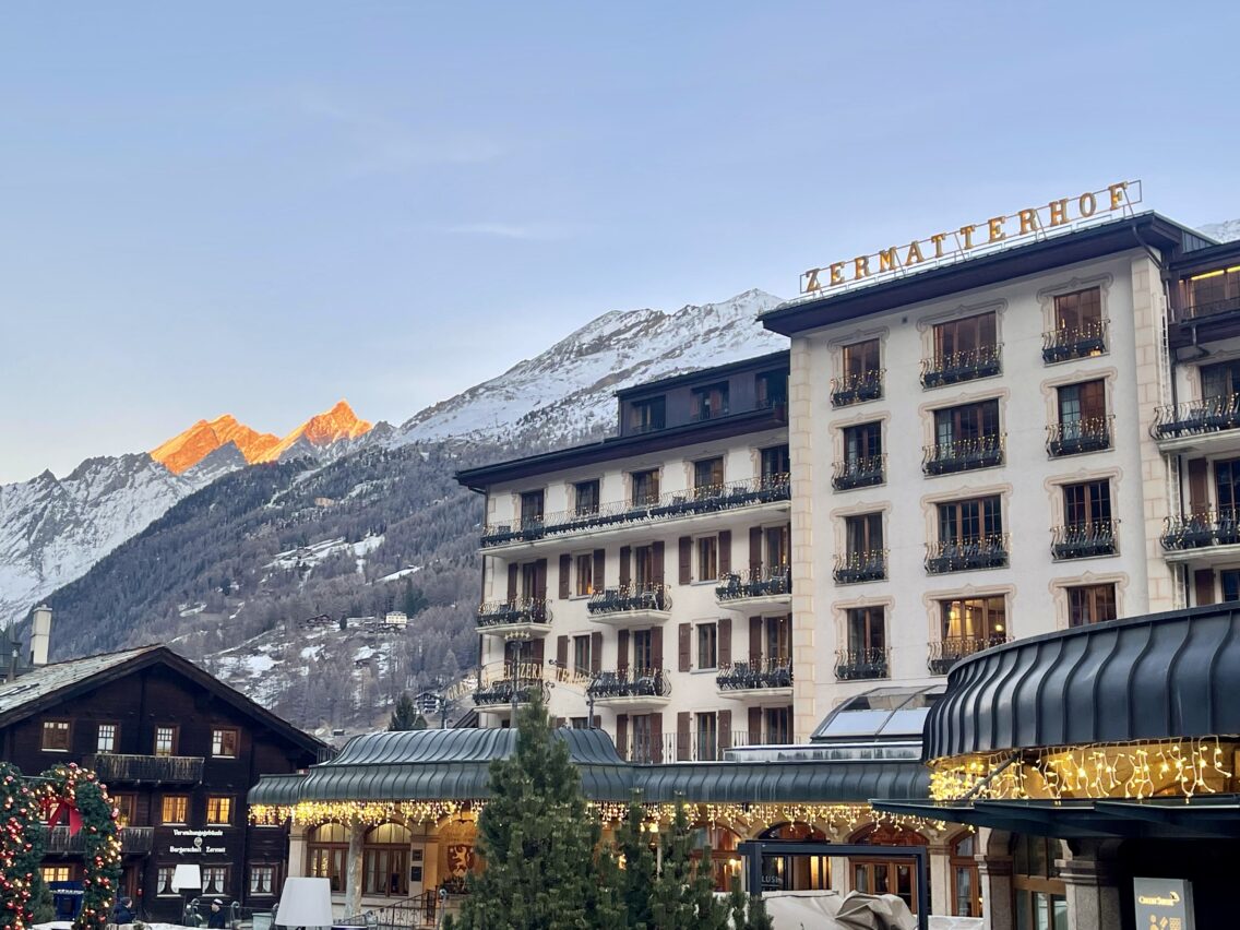 Ζermatt, το car-free χωριό των Άλπεων, που… αγγίζει το θρυλικό Μatterhorn!