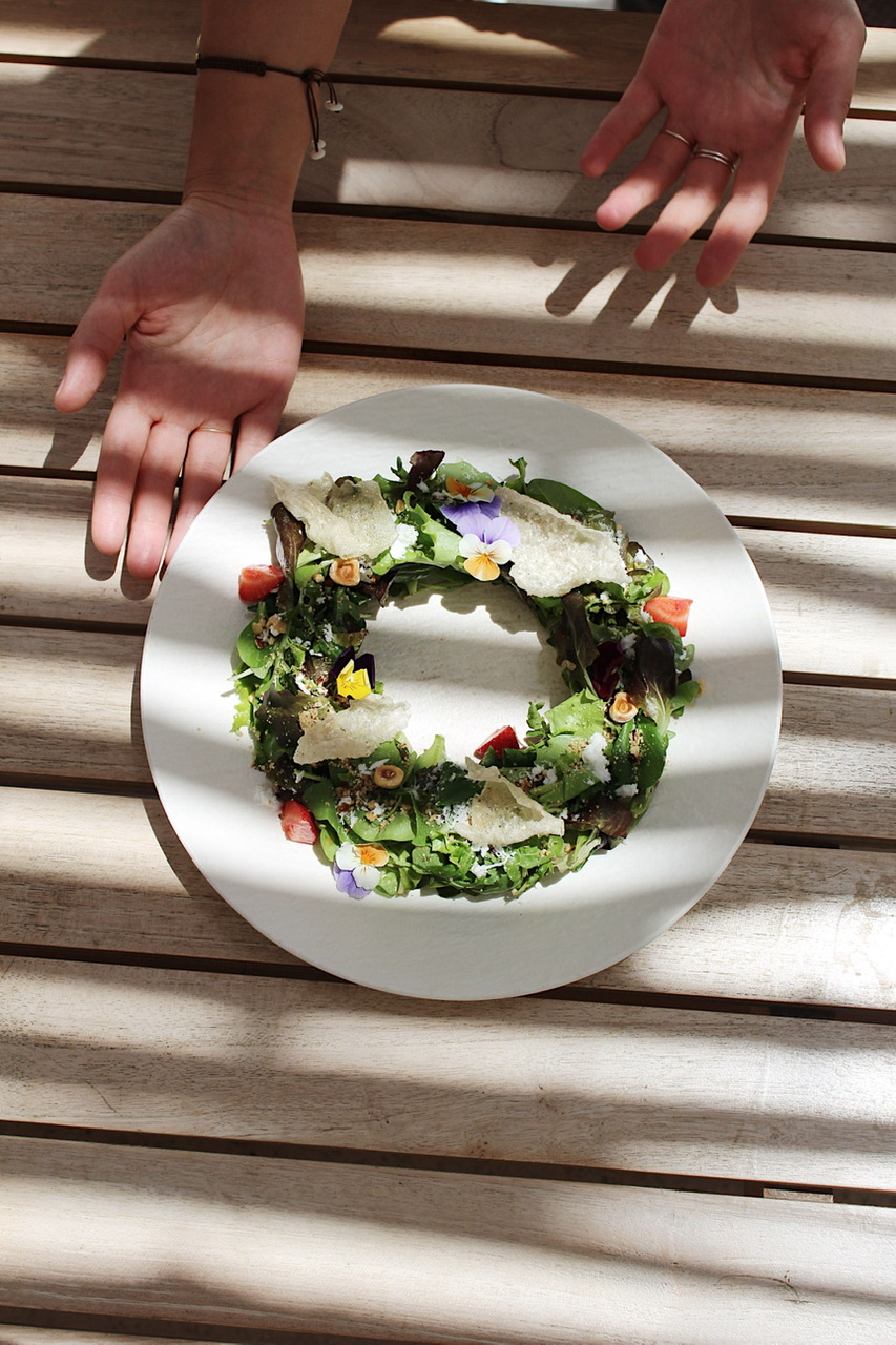 Ποιός είπε ότι το plant-based δεν μπορεί να είναι fine dining; Στη Μύκονο, το πρώτο vegan ξενοδοχείο της Ελλάδας ανατρέπει τα δεδομένα…