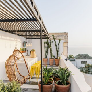 Αν το camping σου φαινόταν πάντα “πολύ σκληρό για να το δοκιμάσεις”, το glamping ήρθε για να σε συμφιλιώσει με τη φύση…