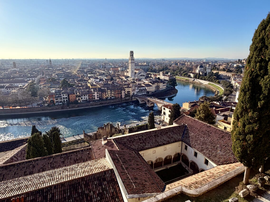 Γιατί φέτος τον Φεβρουάριο όλα τα βλέμματα είναι στραμμένα στη Βερόνα;