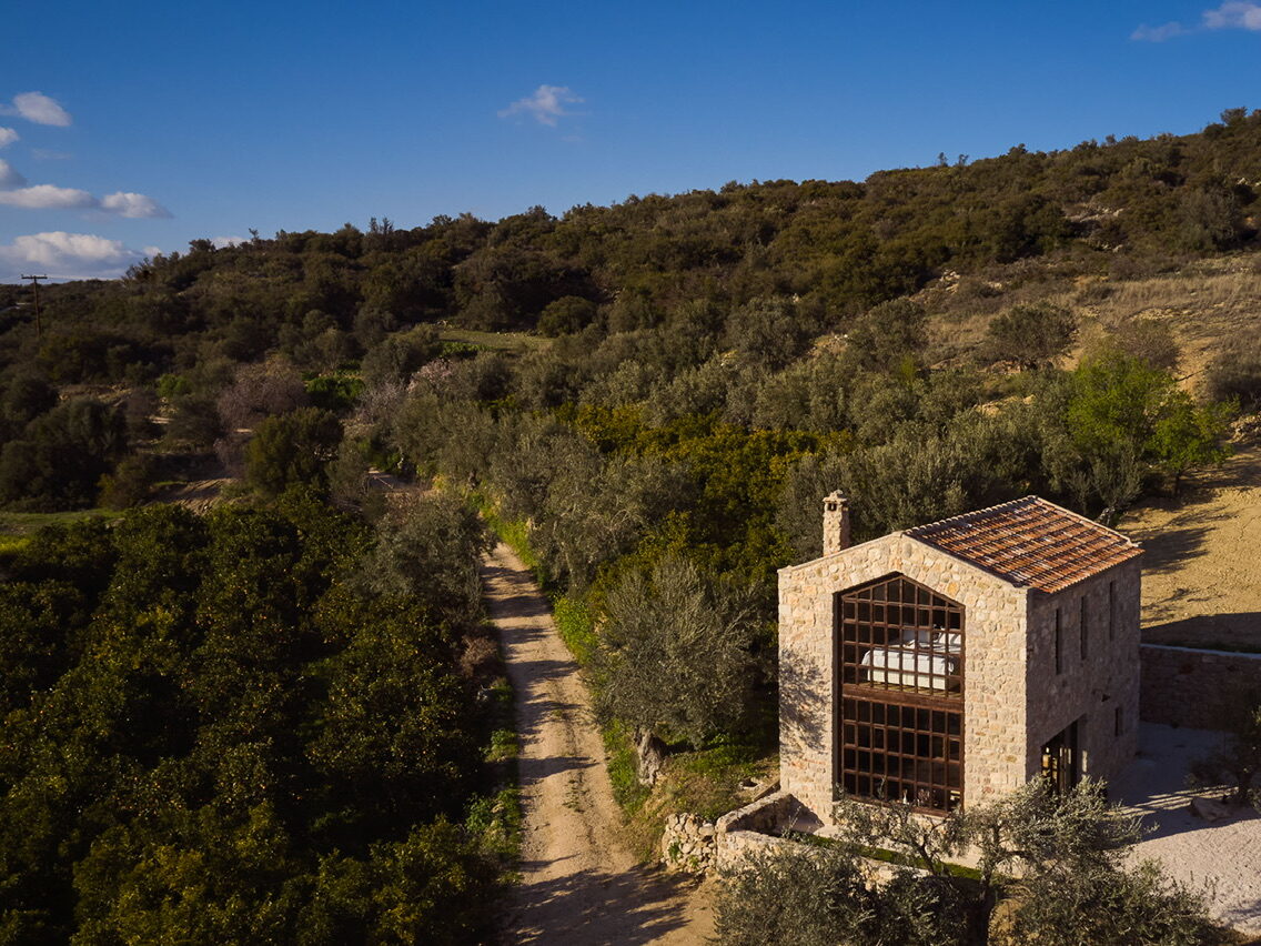 Η πολυτέλεια βρίσκεται στη… φύση: Το νέο Country House του Opora που σε καλεί να κάνεις reset!