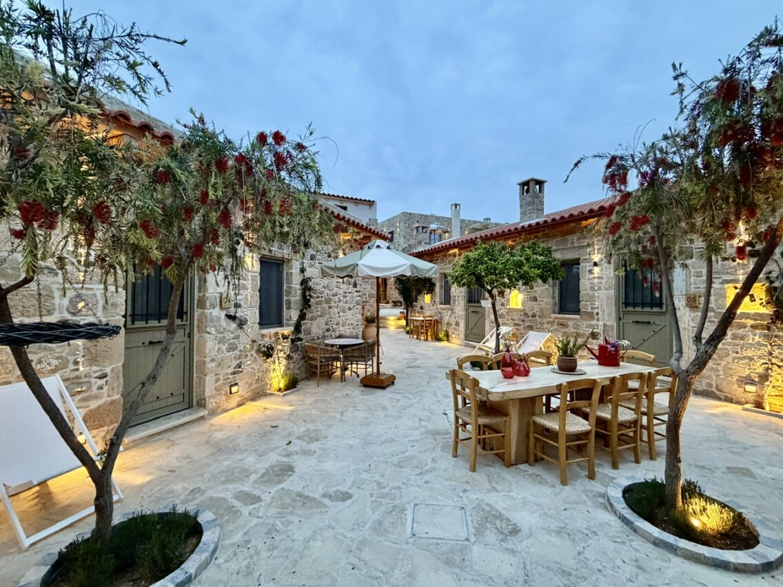 St. Ten Stone Build Village: Στην Κρήτη, εκεί όπου οι διακοπές μοιάζουν με επιστροφή στο σπίτι!