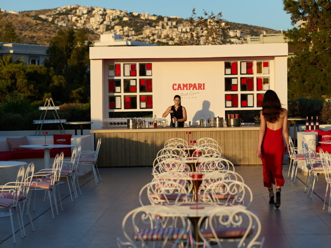 Η πρώτη Terrazza Campari στην Ελλάδα άνοιξε στην Αθηναϊκή Ριβιέρα!