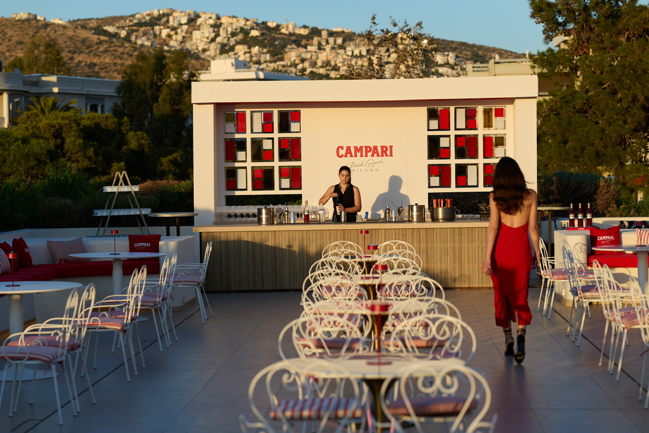 Η πρώτη Terrazza Campari στην Ελλάδα άνοιξε στην Αθηναϊκή Ριβιέρα!